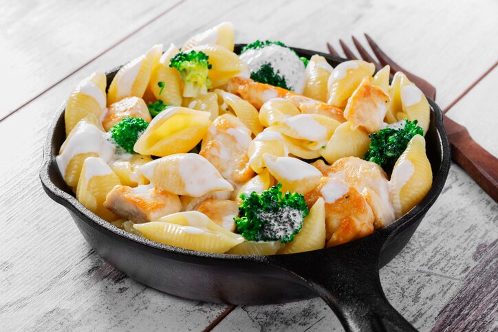 pasta with broccoli and chicken